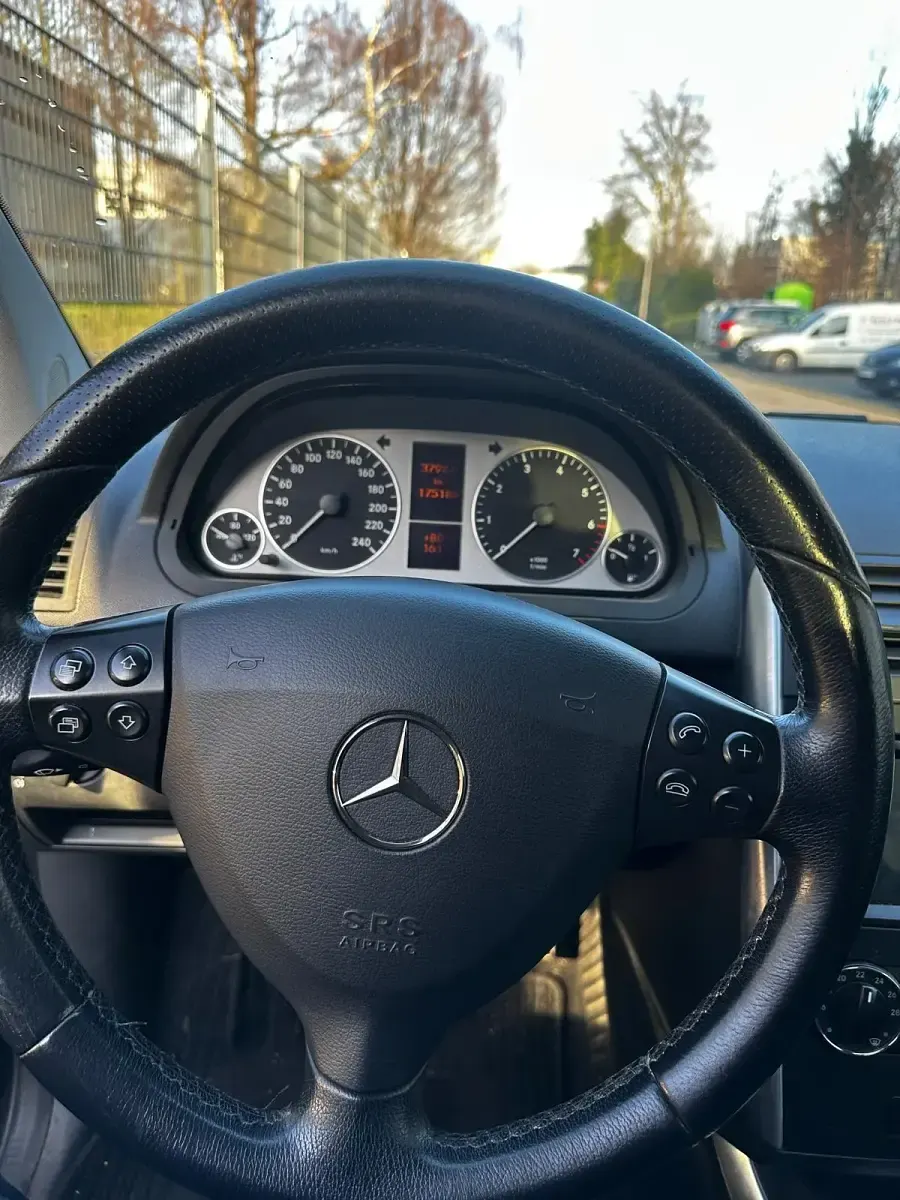 Gebraucht Mercedes A150 95 PS (69 kW) 2009 Schwarz Coupé