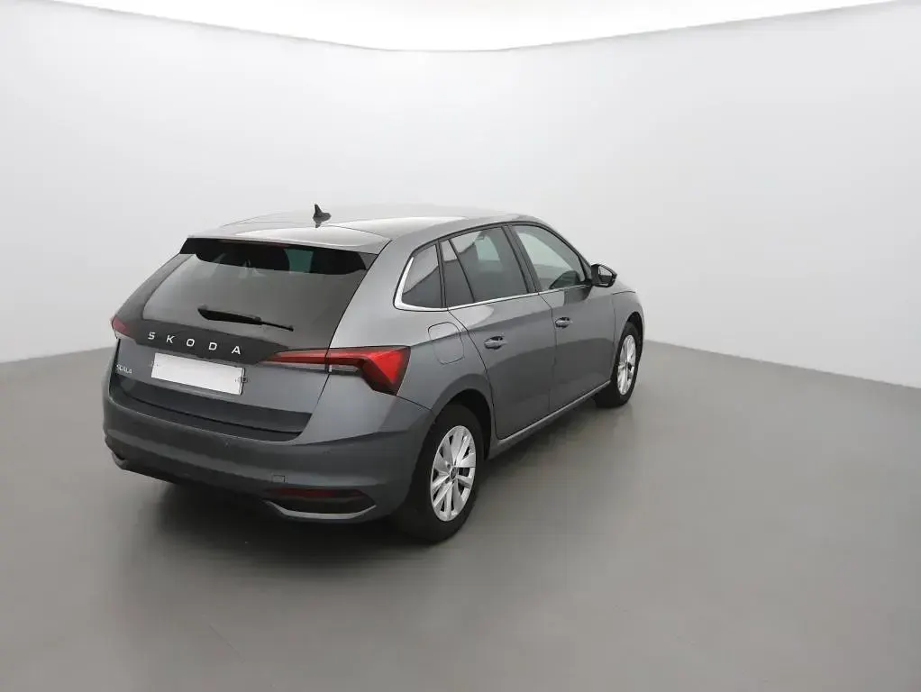Usata Skoda Scala Selection 118 CV (86 kW) 2025 Grigio Utilitaria