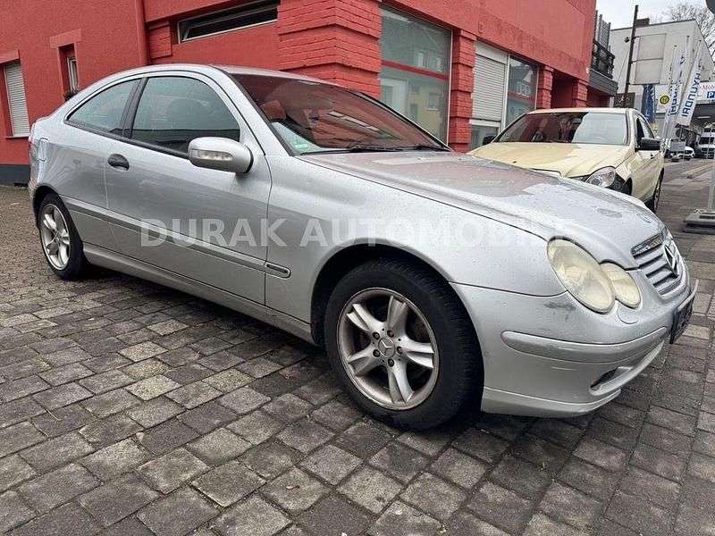 Gebraucht Mercedes C180 143 PS (105 kW) 2004 Silber Coupé