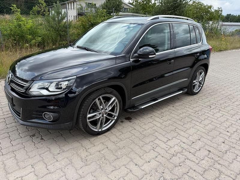 Schwarz Gebraucht 2015 VW Tiguan Sportline SUV | 12.750 € (Superpreis) - Bild 1/4