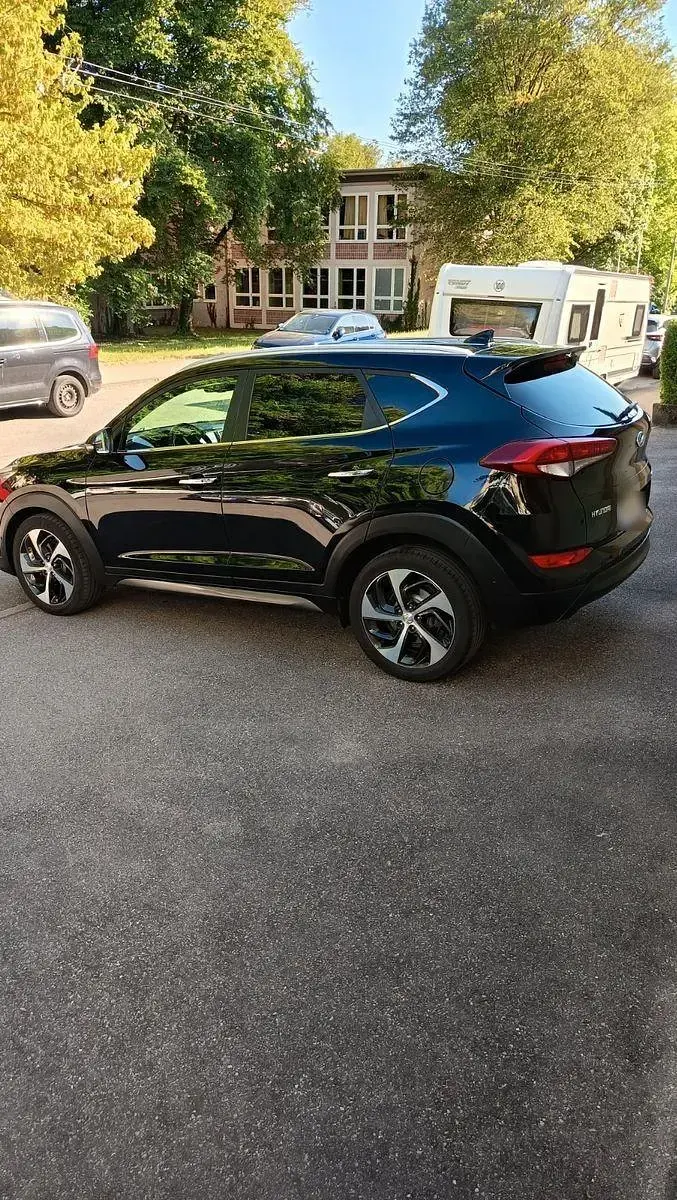 Gebraucht Hyundai Tucson Premium 141 PS (103 kW) 2017 Schwarz SUV