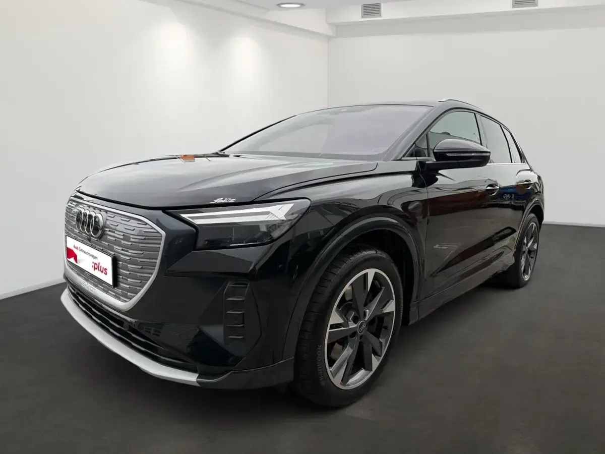Gebraucht Audi Q4 e-tron Advanced 150 kW (204 PS) 2023 Mythosschwarz metallic SUV