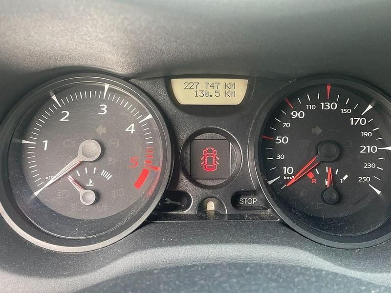 Gebraucht Renault Mégane II Authentique 86 PS (63 kW) 2007 Silber Limousine