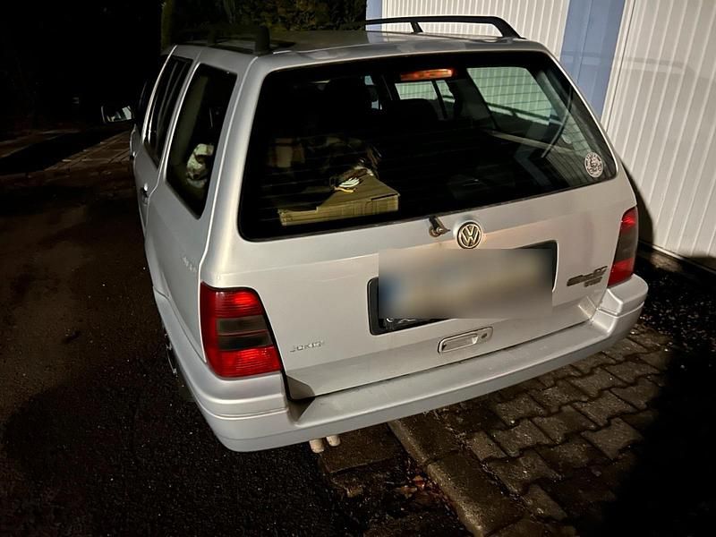 Gebraucht VW Golf III 90 PS (66 kW) 1998 Grau Kombi