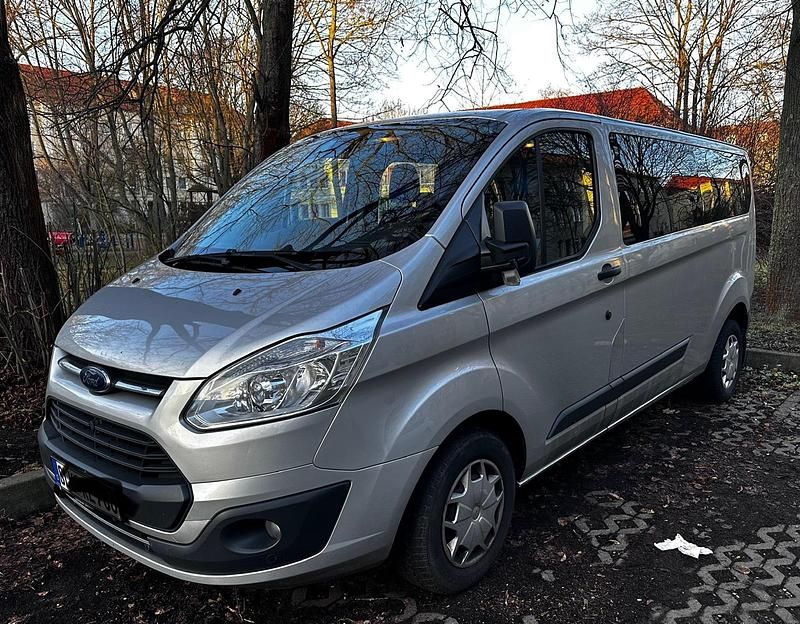 Gebraucht Ford Transit 131 PS (96 kW) 2017 Silber Van / Kleinbus