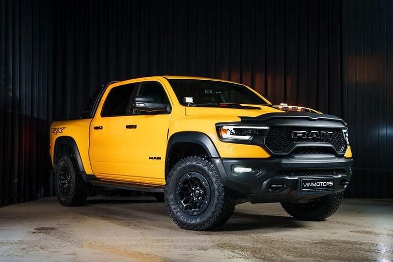 Second-hand Dodge Ram 711 CP (522 kW) 2023 Galben Pickup