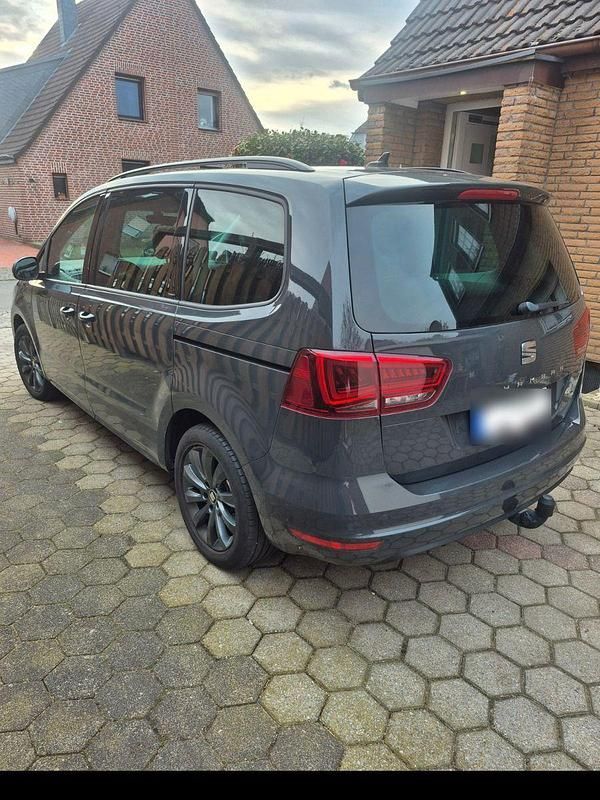 Gebraucht Seat Alhambra Style 150 PS (110 kW) 2017 Grau Van / Kleinbus