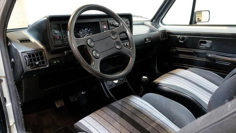 Brugt VW Golf I GTI 111 HK (81 kW) 1981 Sølv Hatchback