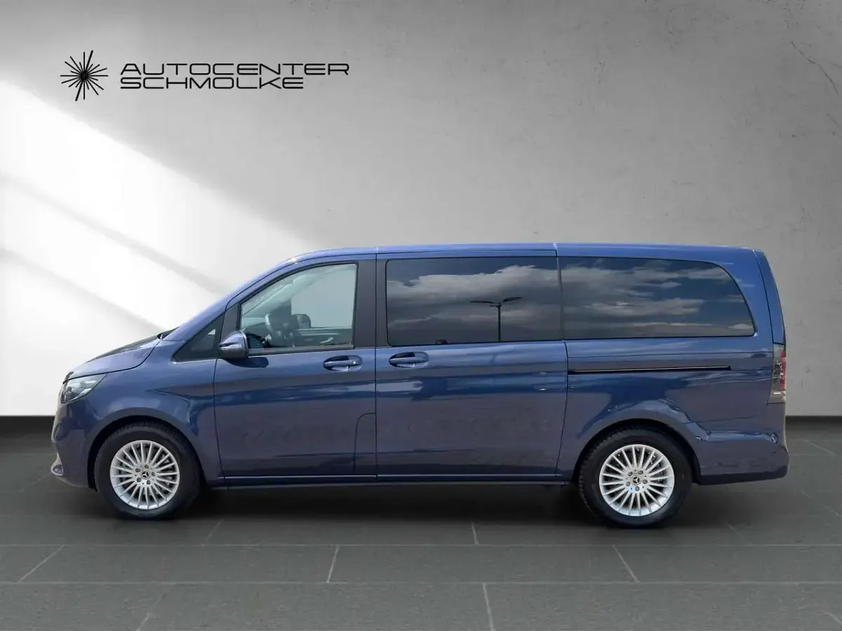 Gebraucht Mercedes EQV300 150 kW (204 PS) 2025 Sodalithblau met. Van / Kleinbus