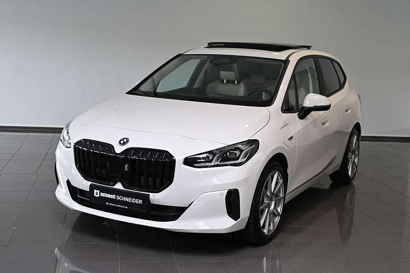 Weiß Gebraucht 2022 BMW 225 Performance Van / Kleinbus | 31.750 € - Bild 1/4