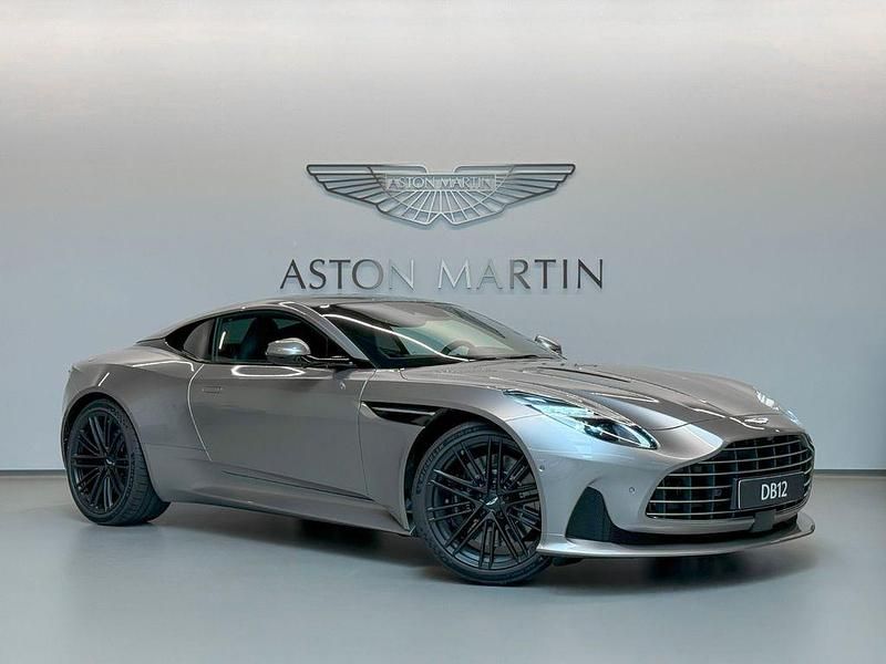 Silber Neu 2025 Aston Martin DB12 Coupé | 273.600 € (Fairer Preis) - Bild 1/4