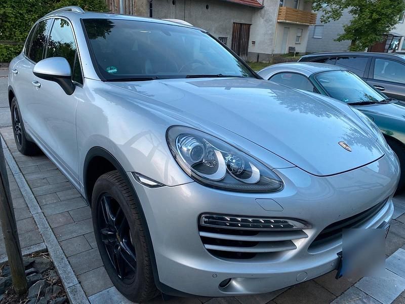 Silber Gebraucht 2012 Porsche Cayenne SUV | 17.900 € (Guter Preis) - Bild 1/4