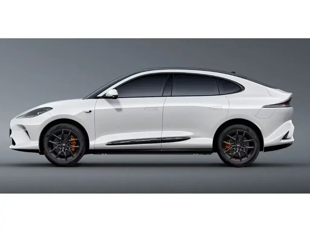 Neu MG IM6 Performance 552 kW (751 PS) 2026 Schwarz SUV