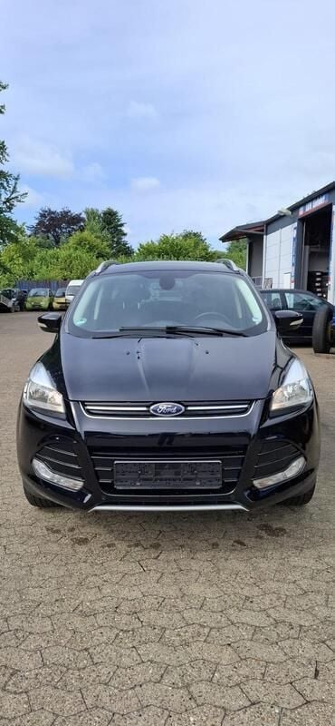 Schwarz Gebraucht 2015 Ford Kuga Titanium SUV | 7.800 € (Superpreis) - Bild 1/4