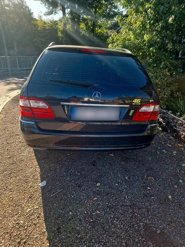 Gebraucht Mercedes E320 204 PS (150 kW) 2005 Schwarz Kombi