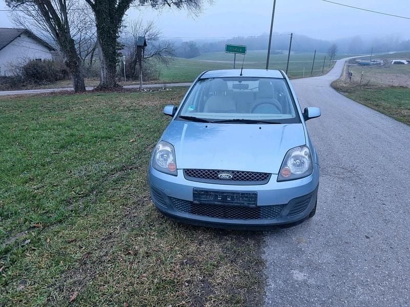 Gebraucht 2006 Ford Fiesta Kleinwagen | 399 € (Superpreis) - Bild 1/4