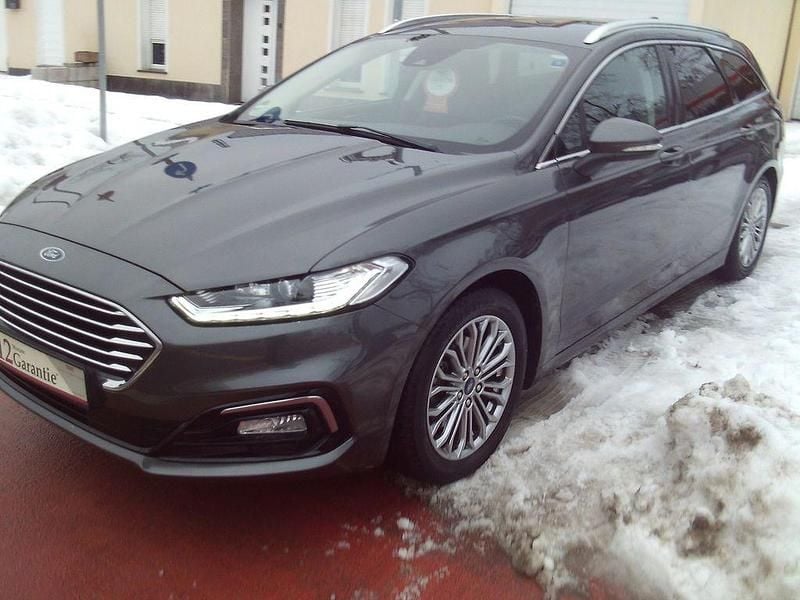 Grau Gebraucht 2022 Ford Mondeo Limousine | 19.900 € (Fairer Preis) - Bild 1/4