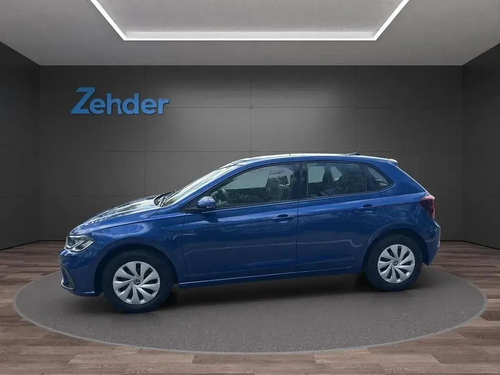 Second-hand VW Polo Life 95 CP (69 kW) 2022 Albastru Hatchback