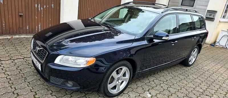 Gebraucht Volvo V70 163 PS (119 kW) 2008 Blau Kombi