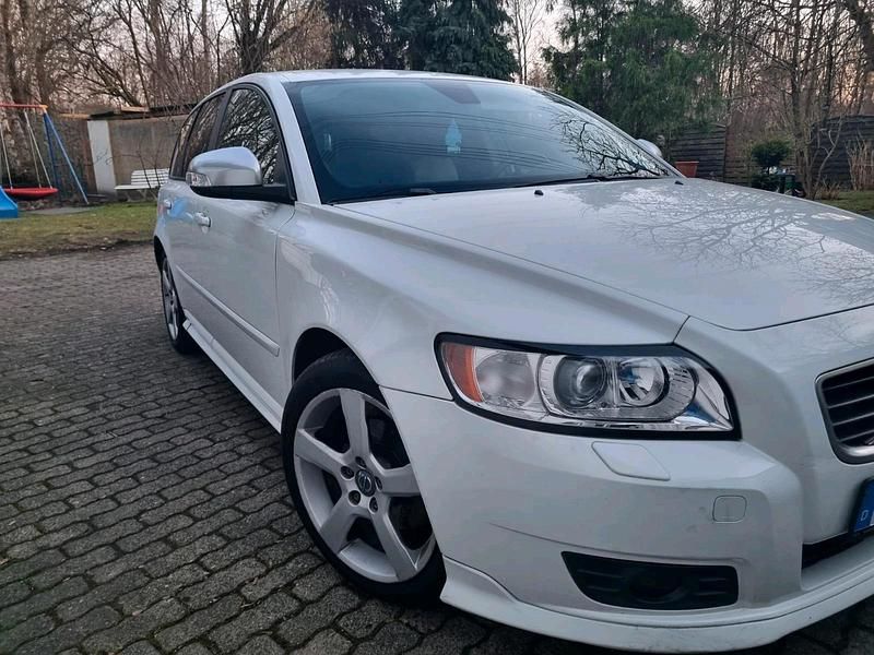 Gebraucht Volvo V50 109 PS (80 kW) 2012 Weiß Kombi