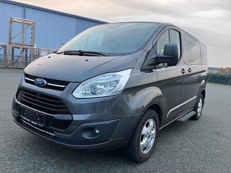 Grau Gebraucht 2017 Ford Tourneo Titanium Van / Kleinbus | 16.999 € (Superpreis) - Bild 1/4