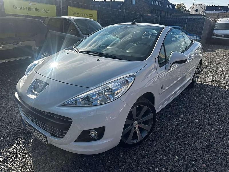 Blanc banquise Gebraucht 2012 Peugeot 207 Roland Garros Cabrio | 8.590 € (Teuer) - Bild 1/3