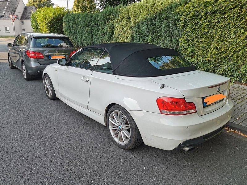Weiß Gebraucht 2012 BMW 120 Cabriolet Cabrio | 8.500 € (Etwas zu teuer) - Bild 1/4