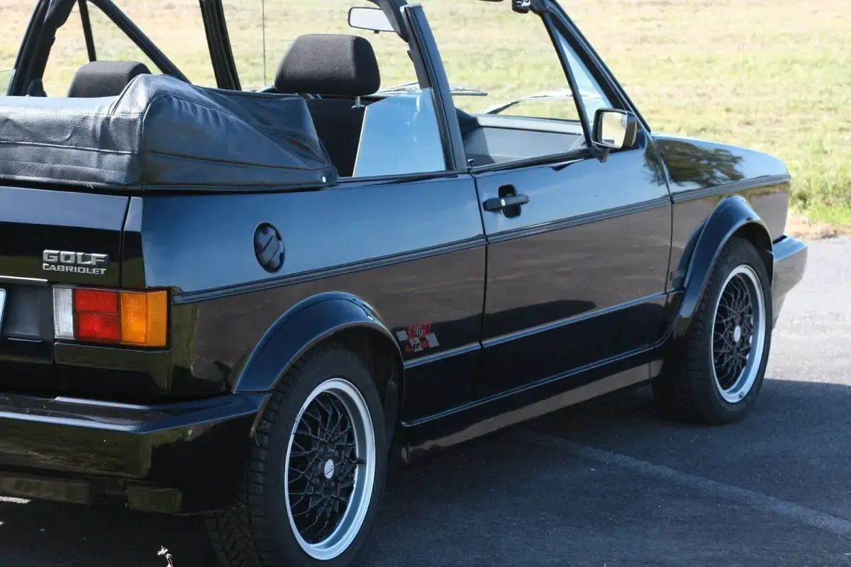 Gebraucht VW Golf Cabriolet Sportline 98 PS (72 kW) 1991 Schwarz Cabrio