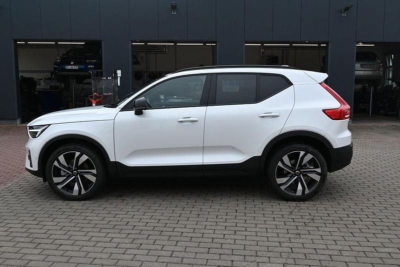 Gebraucht Volvo XC40 Ultra 197 PS (144 kW) 2025 Crystal white pearl SUV