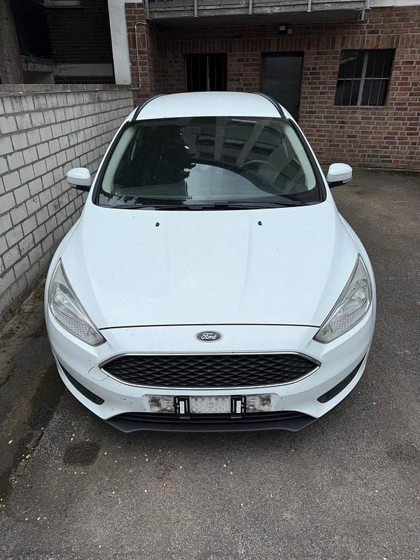 Second-hand Ford Focus 120 CP (88 kW) 2016 Alb Break
