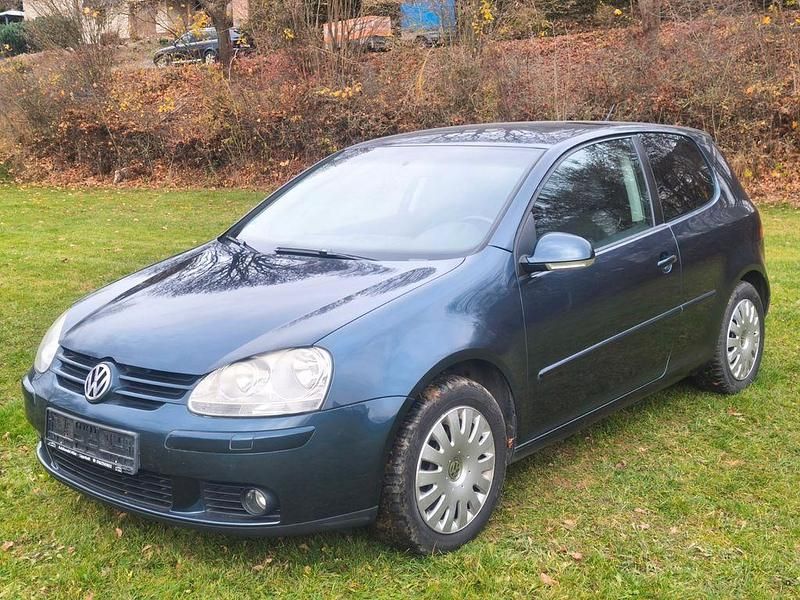 Grau Gebraucht 2006 VW Golf V Limousine | 2.580 € (Fairer Preis) - Bild 1/4