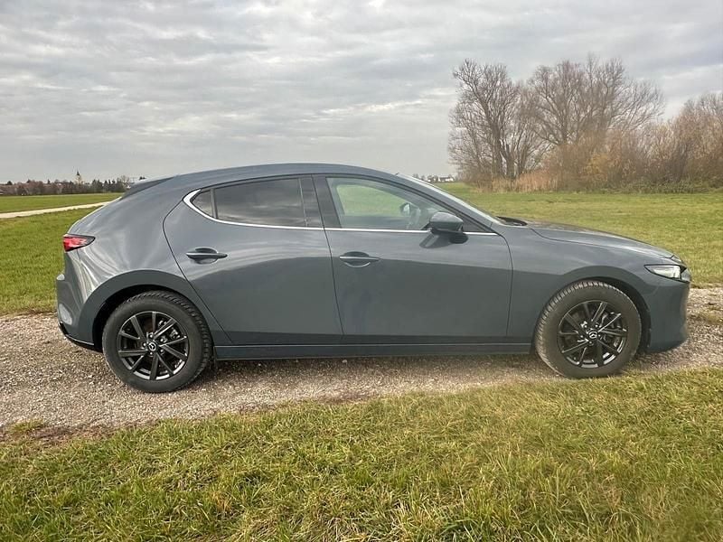 Gebraucht Mazda 3 122 PS (89 kW) 2021 Grau Limousine