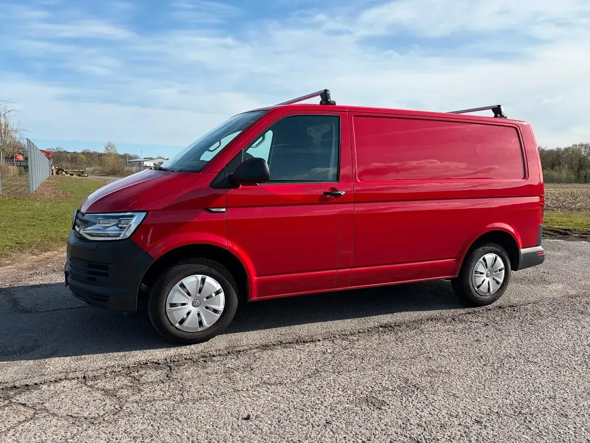 Usata VW Transporter 102 CV (75 kW) 2019 Rosso Furgone