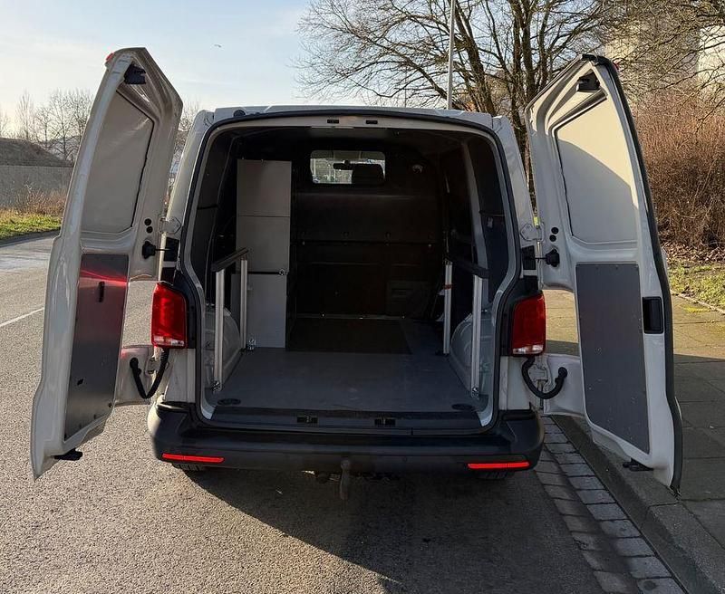 Gebraucht VW Transporter 110 PS (80 kW) 2020 Grau Van