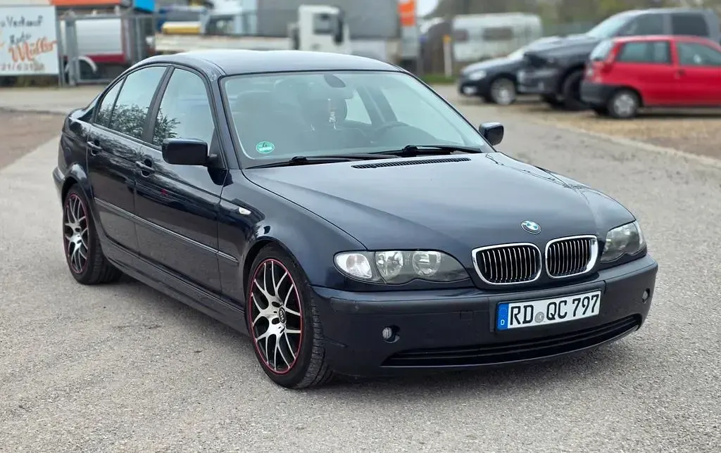 Second-hand BMW 02 143 CP (105 kW) 2003 Albastru Berlinǎ