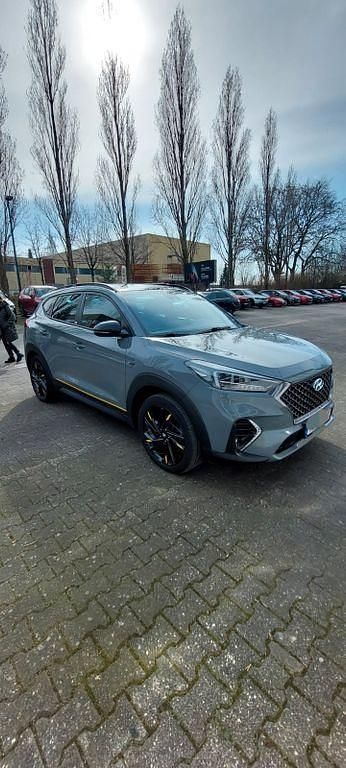 Grau Gebraucht 2020 Hyundai Tucson N Line SUV | 18.999 € (Fairer Preis) - Bild 1/4