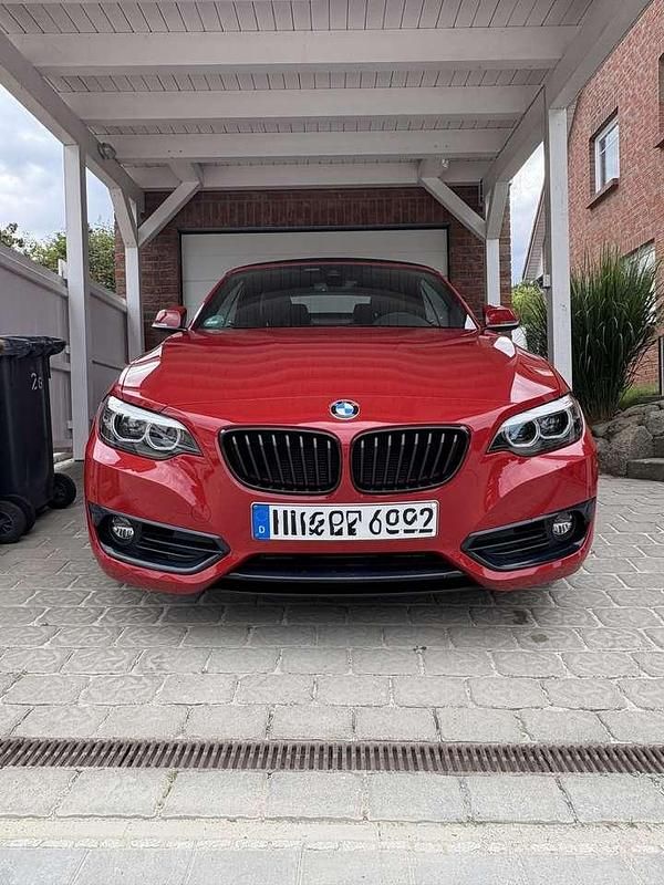 Rot Gebraucht 2020 BMW 218 Sport Line Cabrio | 30.999 € - Bild 1/4
