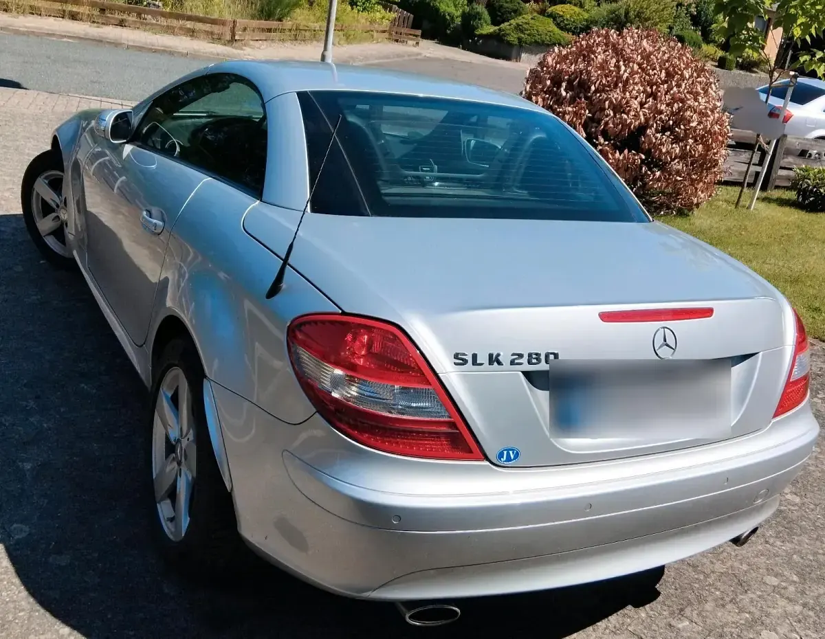 Gebraucht Mercedes SLK280 230 PS (169 kW) 2007 Silber Cabrio