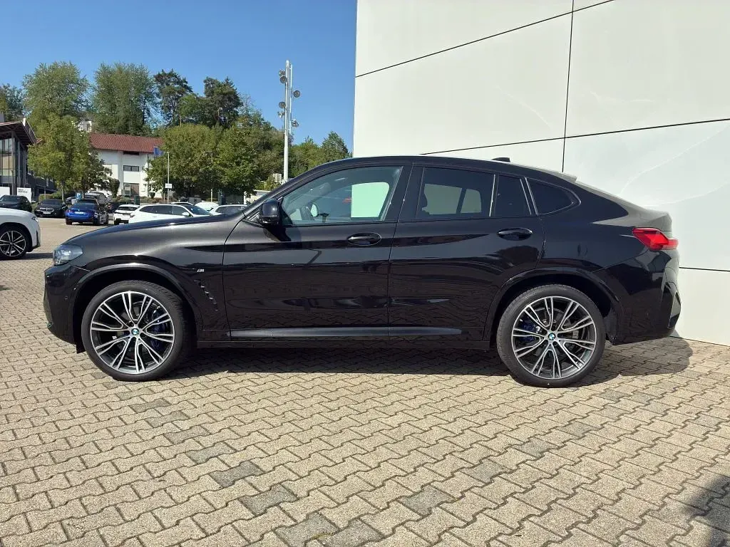 Gebraucht BMW X4 M Sport 343 PS (252 kW) 2025 Schwarz SUV