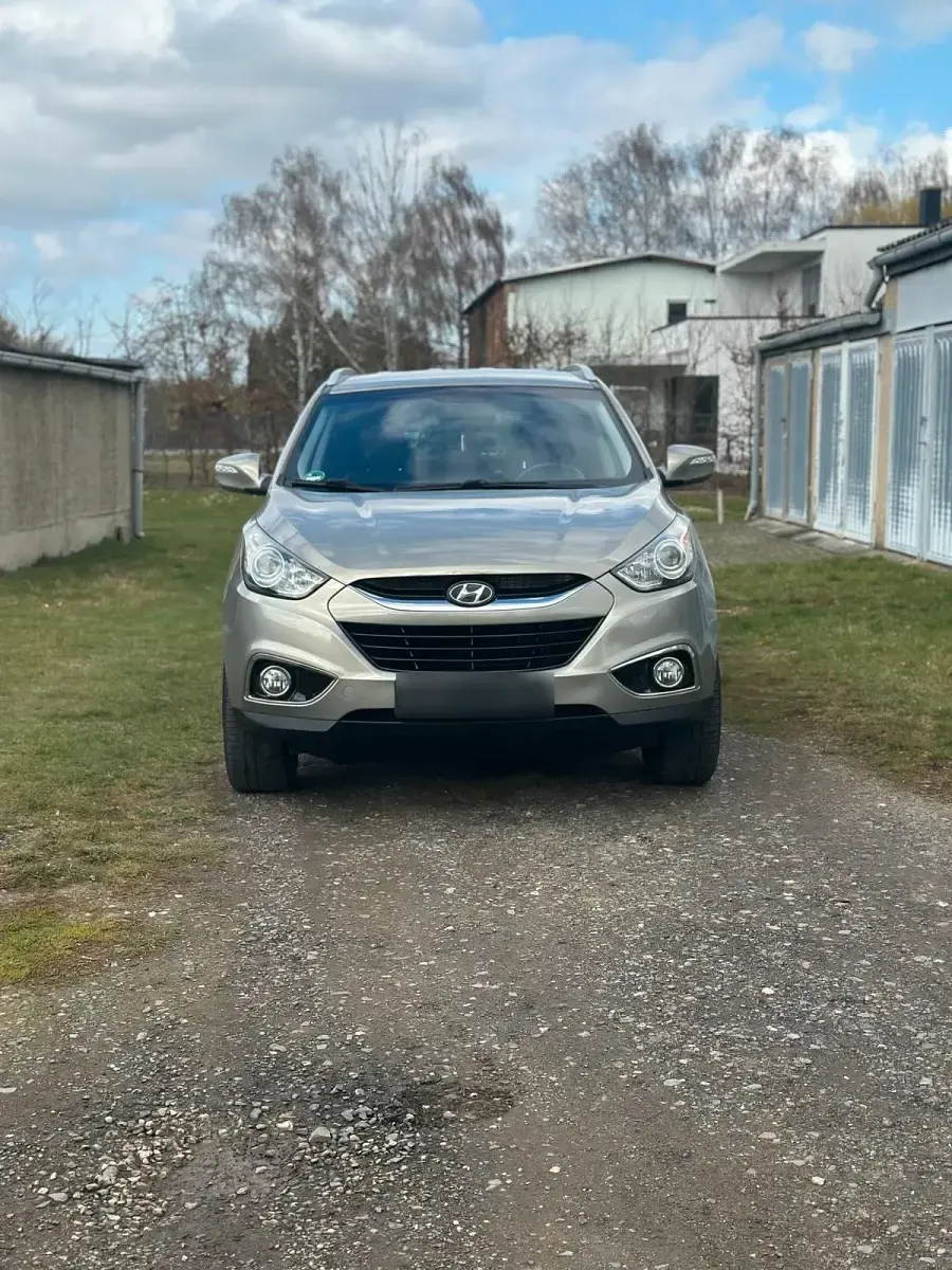 Gebraucht Hyundai ix35 184 PS (135 kW) 2010 Silber SUV