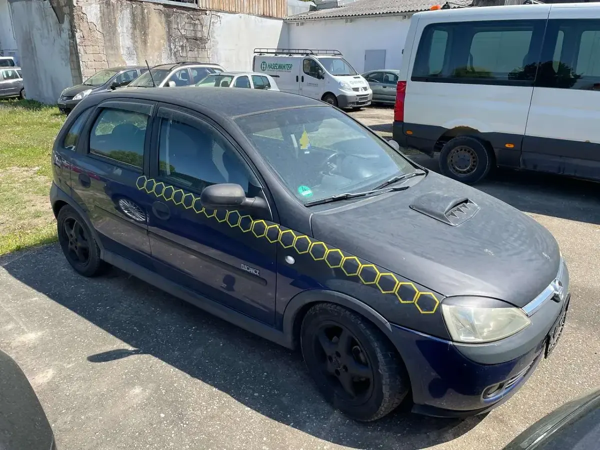 Usata Opel Corsa 75 CV (55 kW) 2003 Blu Utilitaria
