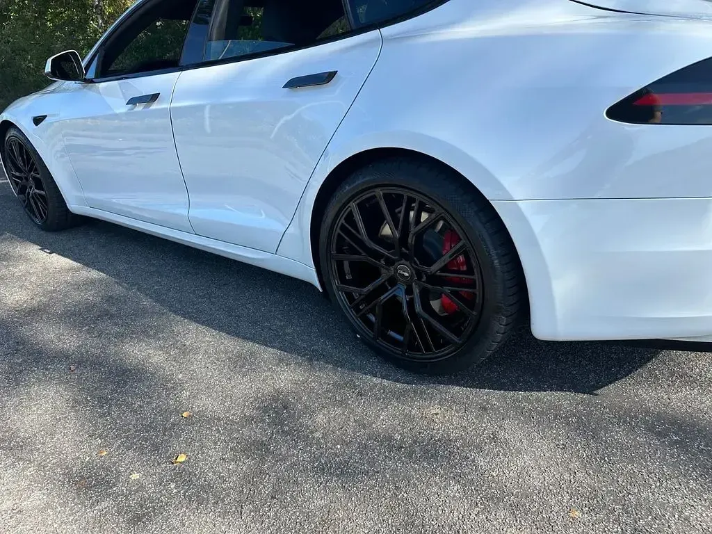 Gebraucht Tesla Model S Plaid 759 kW (1033 PS) 2023 Weiß Kleinwagen