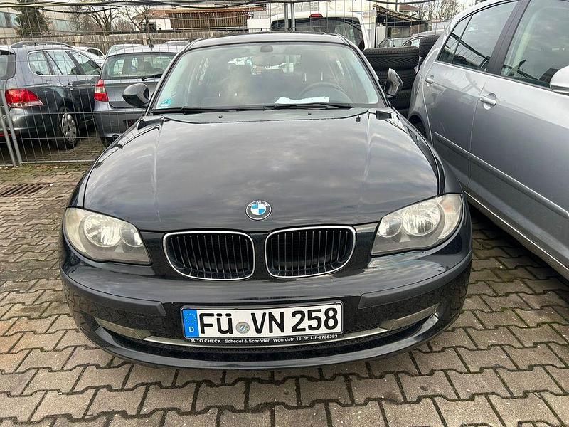 Gebraucht BMW 116 Lifestyle 122 PS (89 kW) 2010 Schwarz Kleinwagen