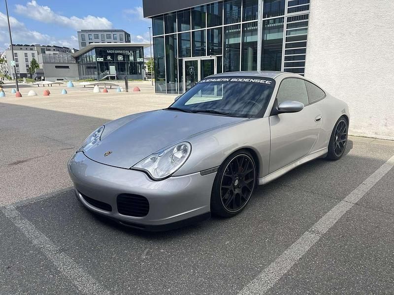 Silber Gebraucht 2002 Porsche 911 Carrera 4S Coupé | 56.900 € - Bild 1/4