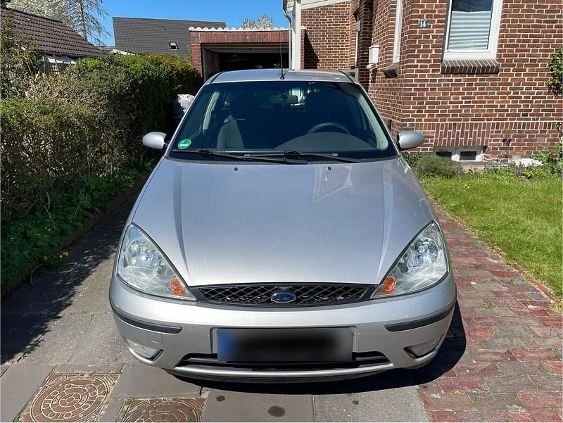Second-hand Ford Focus 116 CP (85 kW) 2004 Argintiu Break