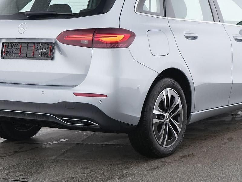 Gebraucht Mercedes B250e Progressive 218 PS (160 kW) 2025 Silber metalliclack hightechsi Van / Kleinbus