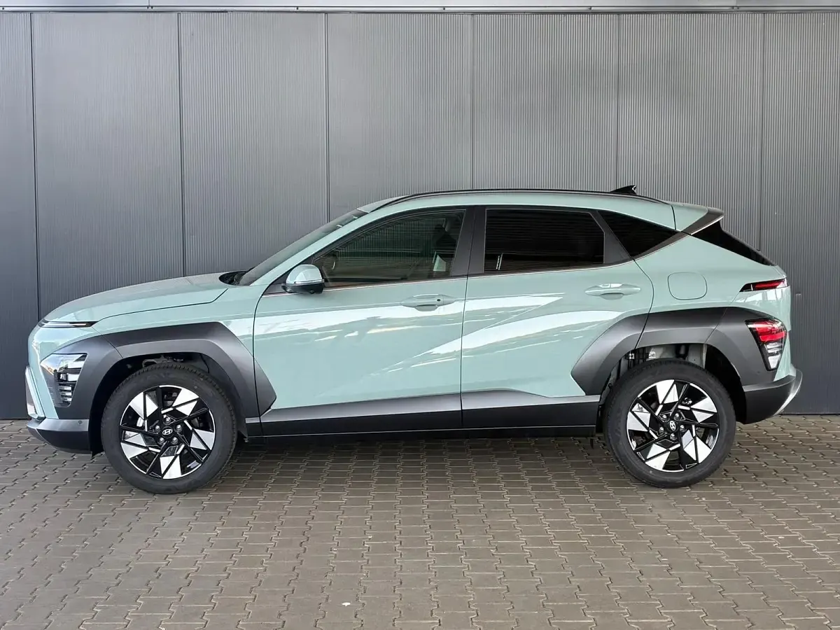 Neu Hyundai Kona Comfort 101 PS (74 kW) 2025 Grün SUV