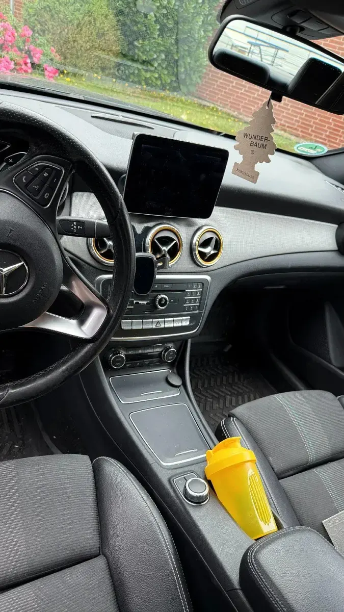 Gebraucht Mercedes CLA200 136 PS (100 kW) 2017 Blau Coupé