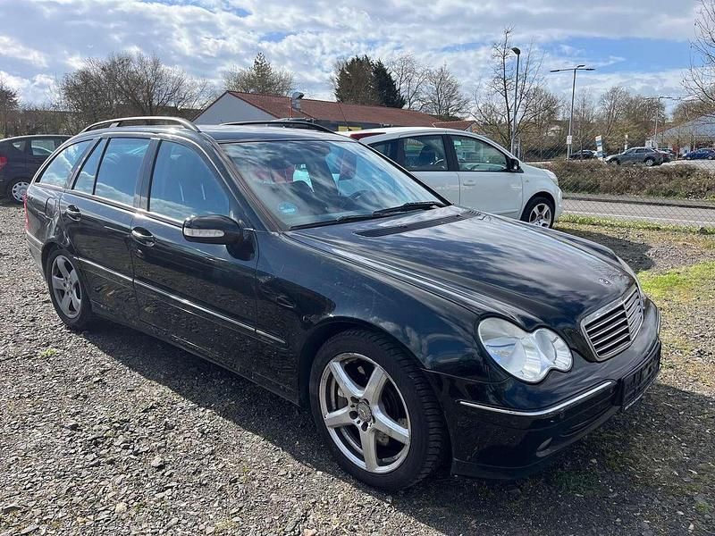 Gebraucht Mercedes C180 Avantgarde 143 PS (105 kW) 2004 Schwarz Kombi