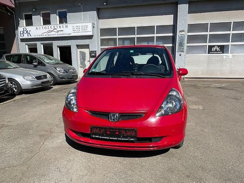 Käytetty Honda Jazz LS 83 HP (61 kW) 2003 Punainen Viistoperä